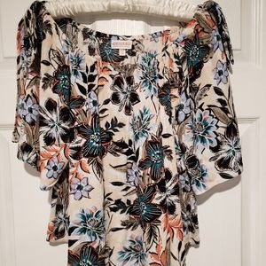 Shyanne: Top, Size Medium